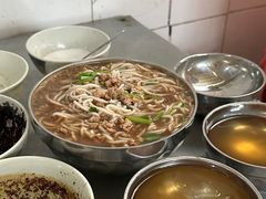 -正宗杨记普洱酸醋米线(总店)
