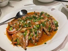 金蒜胜瓜蒸海虾-皇朝会.经典传统粤菜(外滩店)