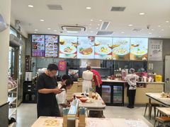 -小杨生煎(金山百联购物中心3楼店)