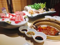 -余欢领鲜火锅(新街口店)