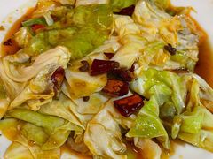 炝莲白-柴窝堡22号辣子鸡·传承新疆菜