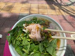 -啊墨江牛烂烀米线