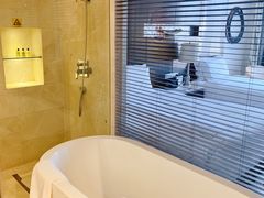 -青岛海尔洲际酒店