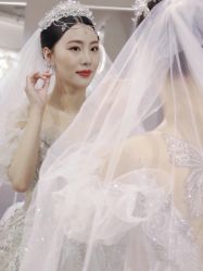 -艾米丽婚纱礼服