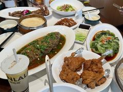 -梅利汴京烤鸭•开封豫菜地标店(东大街店)