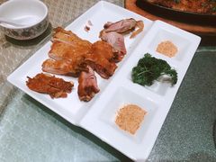 -老街坊美食汇(玉兰大街店)