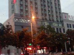 -如家旗下-淮南火车站睿柏·云酒店