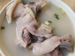 -雷祖芳老妈蹄花店