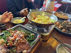 -春天里餐厅·云南创意菜特色美食(束河店)