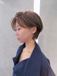 -变画·发型STUDIO