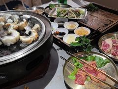 -围炉肉舍•炭烤活鳗•丹东海鲜烤肉(步行街店)