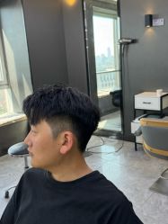 -藤野造型烫发染发