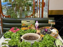 -土连锅·现熬养生汤锅(梁家巷店)