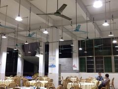 大堂-标记美食新鲜猪杂(兴南大道店)