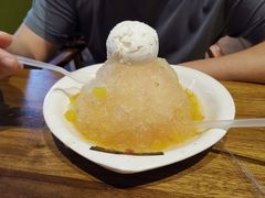 水晶菠萝刨冰-二斗栗子(黄河道店)