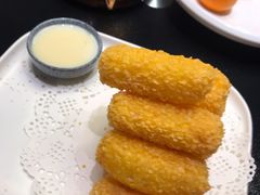 新派炸鲜奶-悦海·家宴·冰花皮皮虾大锅贴(宝龙店)