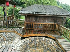 -天门沟九州驿站树上汤泉