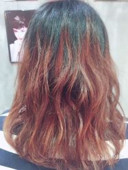 -PE SALON