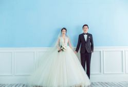 点击看大图 -挪娅婚纱摄影皇家会所