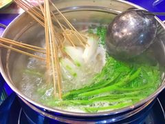 -马路边边串串香(苗栗路店)
