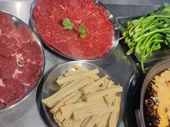 -鹿鸣山草本茶香火锅(园西路店)
