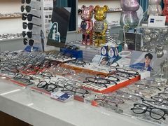-视野联行眼镜·蔡司·依视路(省体育馆店)