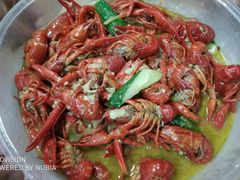 -虾弄弄海派小龙虾·牛羊蝎子火锅