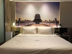 -榆林榆阳西路火车站亚朵酒店
