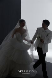 -至臻微拉婚纱摄影