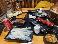 -果松木炭酸菜铜火锅·外婆参鸡汤