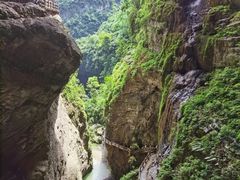 -龙水峡地缝景区