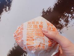双层吉士汉堡-麦当劳(东急新天地店)