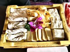 -滇釜火锅·能喝汤的火锅(车公庄店)