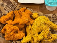 -BHC炸鸡(明洞总店)