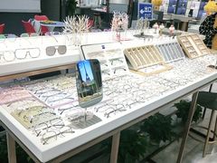 -宏宇眼镜蔡司依视路折扣店(兆佳眼镜城店)