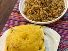 -香巴拉云南餐厅(华莱坞店)