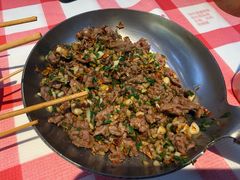 -肉店炸炸炸·铁板孜然牛肉