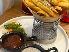 -Mark&Mars Restaurant