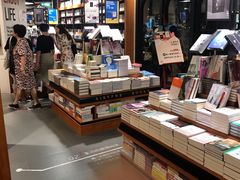 -西西弗书店&矢量咖啡(凯德晶萃广场店)