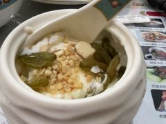 -汗腾格里·风味餐厅(新疆驻京办店)