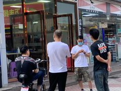等位区-化州颜勇牛腩(深圳总店)