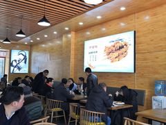 大堂-伊麦佳兰州牛肉面清真美食店