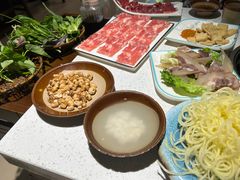 -贵府酸汤牛肉火锅·贵州老字号(飞山街店)