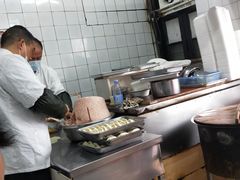 -黄阿姨锅贴大王(万航渡路店)