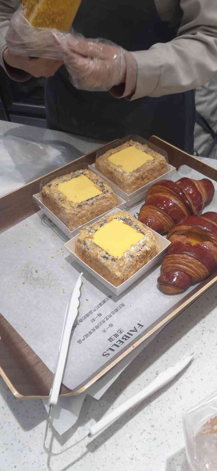 法贝滋面包(北大街店)-"今天下午跟同学约好了一起练舞的,结束后,.