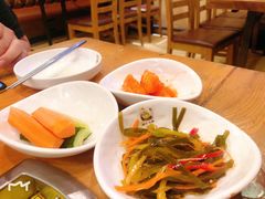送的小菜-喇喇排骨火锅·传统韩式脊骨汤(望京西园总店)