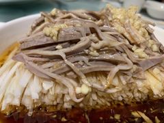 蒜泥白菜炝肚丝-老吉士(环贸iapm店)