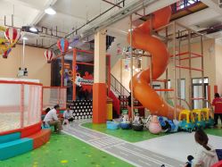 -动力星球家庭亲子游乐中心