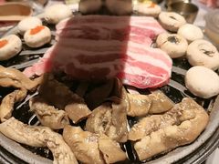 -草家酱蟹炭火烤肉店(珲春南路一店)