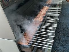 -烤肉小伙烤肉店